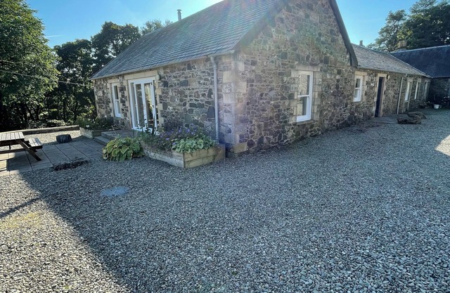 Cottage familial dans un cadre rural, à 3 km du village avec pub