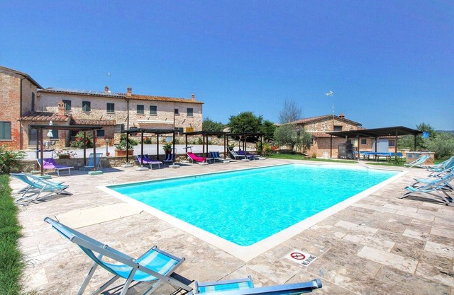 Magnifique gîte avec piscine à Asciano