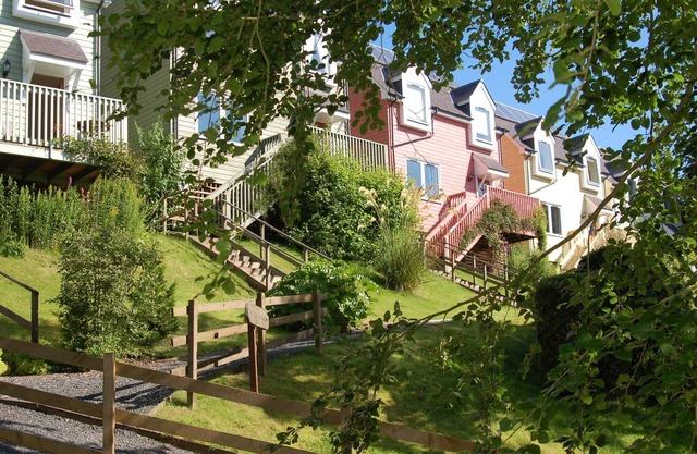 Joli chalet dans un jardin