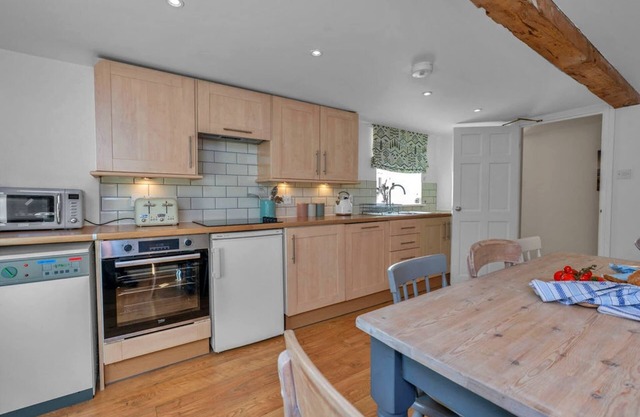 Cottage in Kelso with Scenic Countryside Views