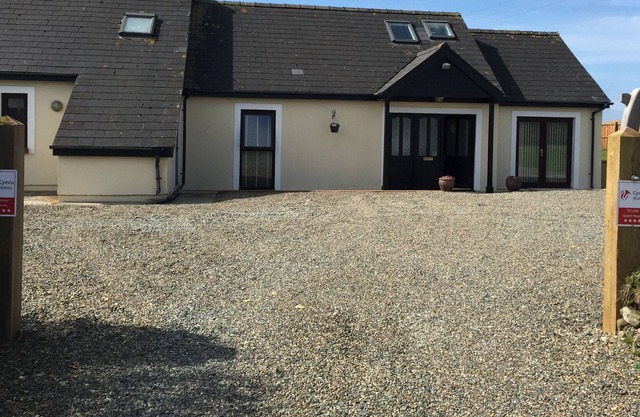 Cottage dans les grands terrains privés / vues sur la mer et les pays. Disponibilité de Pâques