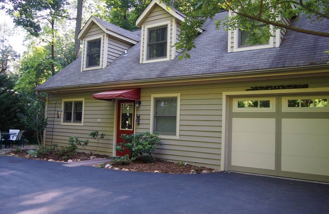Privé et pratique, randonnée, patio agréable, près de Asheville & Hendersonville