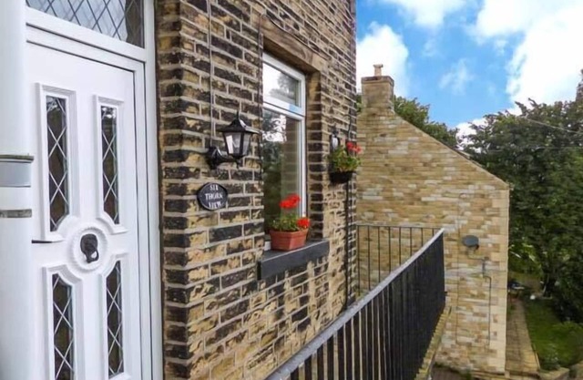 Cottage dans le ciel, LUDDENDEN