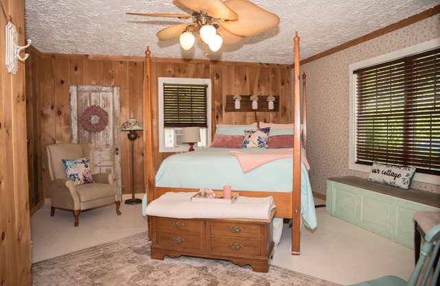 Cottage in the Woods - Suite B & B # 2