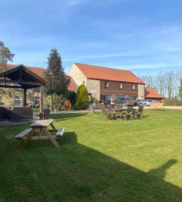 Cottage Lea's Country Hotel & Restaurant
