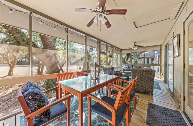 Cottage near beach with amenity cards pets ok