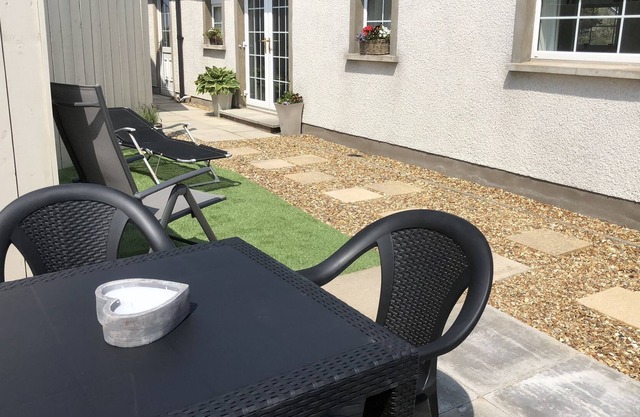 Cottage près du bord de mer (2 chambres avec 2 lits doubles et 2 lits pliants