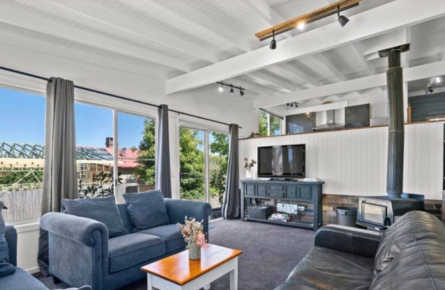 Cottage on Mossman, TOP NOTCH