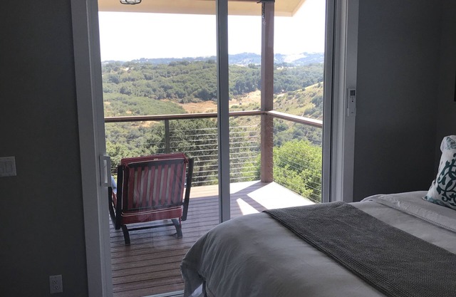 Cottage on Our Hill (w/ EV Charger)