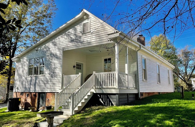 "Cottage on the Hill" Milton, NC 2.1 miles to VIR