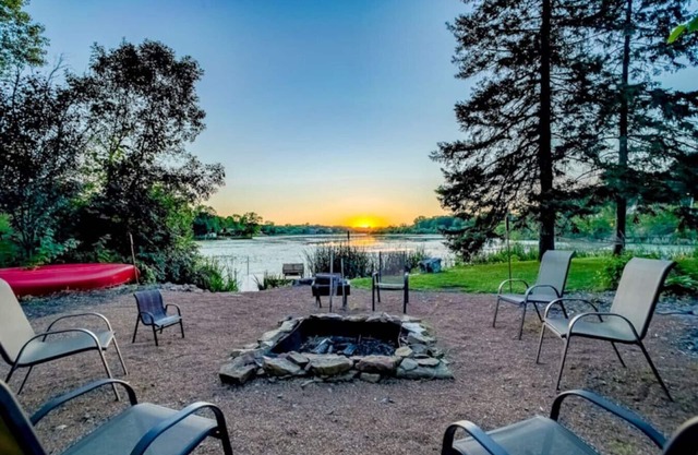Cottage Home sur le lac Mckusick, à 1 mille du centre-ville historique de Stillwater