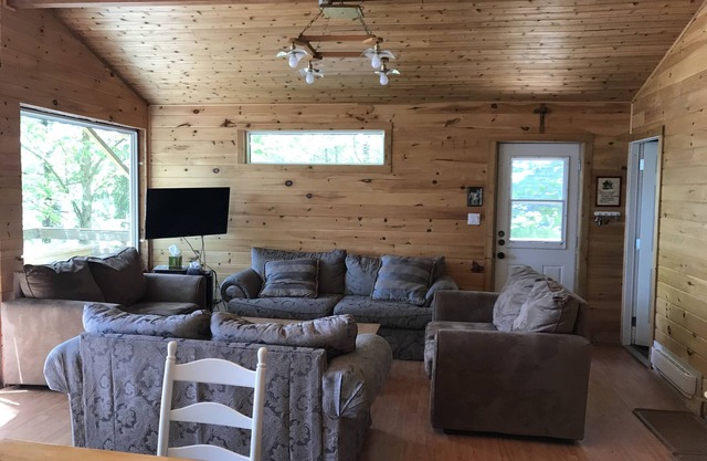 Cottage on the water in Muskoka Lakes