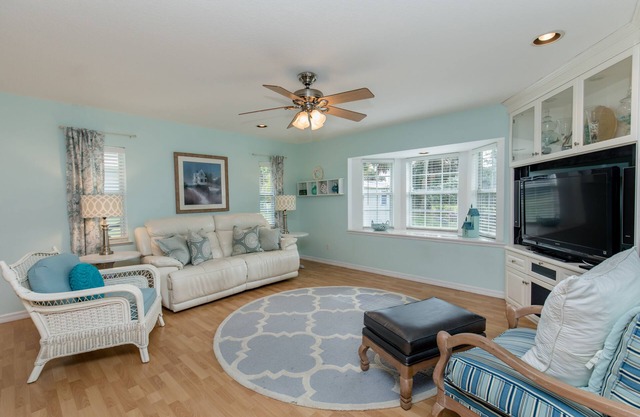 🍹🌞 Cottage Paradise! 2BR / 2BA, Animaux acceptés, TV, Wi-Fi