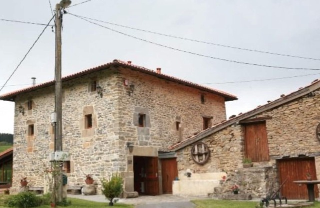 Cottage Pikatzaenea pour 10 personnes Pour des réductions appelez le propriétaire.