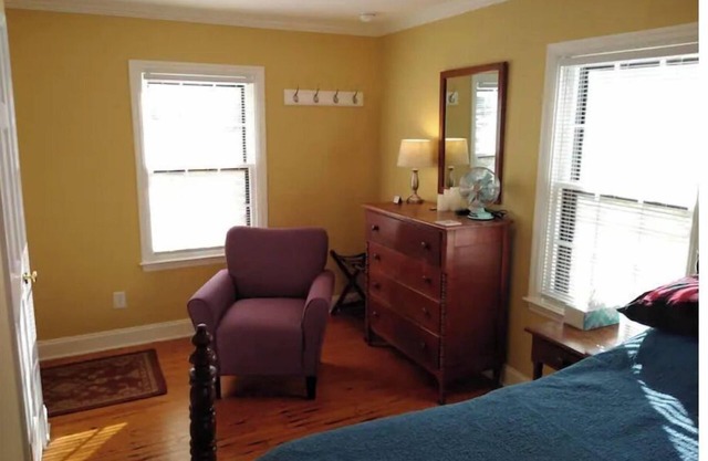 Cottage Retreat - Wine, Horses, Convenient