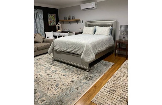 Downtown Cottage Suite #1