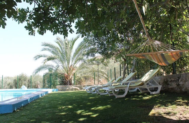 Cottage avec piscine familiale et piscine pour enfants