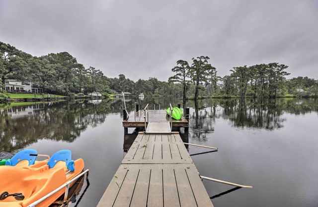 Cottage with Patio & Shared Waterfront Perks!