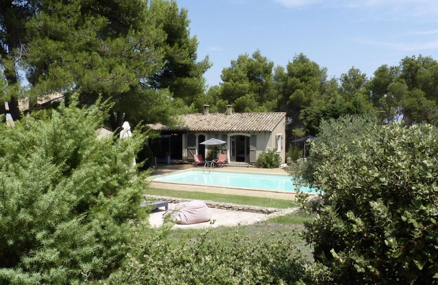 Cottage avec piscine privée, bain à remous et jardin paisible
