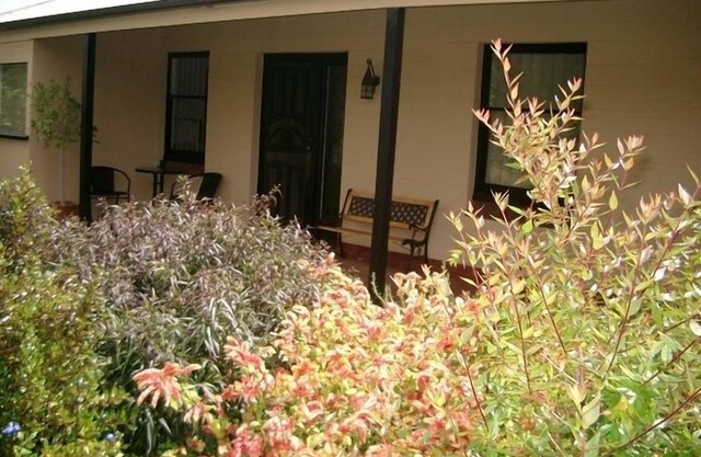 Cotton Palm Cottage - Votre Home Away From Home