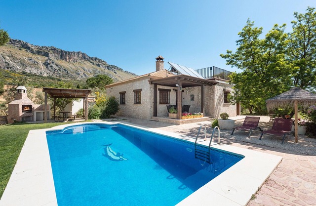 Maison de campagne 'Cortijo Era Del Realenguillo' avec vue sur les montagnes, Wi-Fi et climatisation