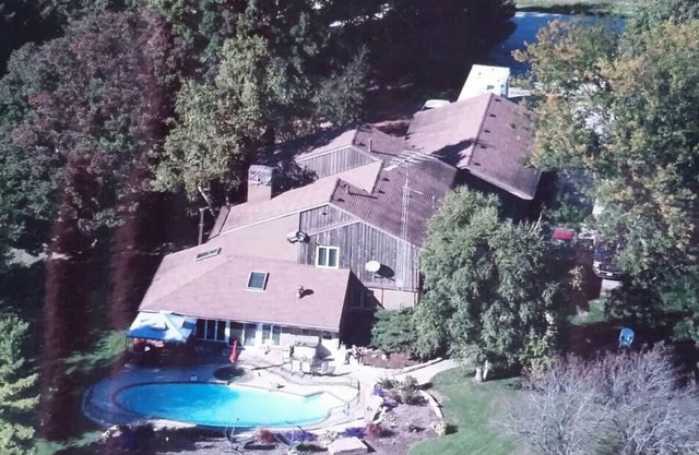 Shane Acres Bed and Breakfast - Scenic Marsh View