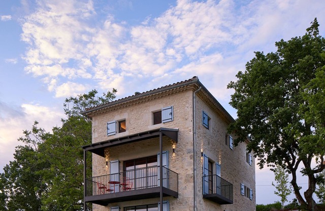 Une Ferme Française Moderne. Un paradis pour architecte et designer.