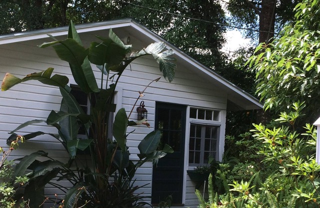 Country Guest Guest Cottage