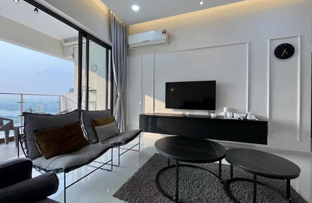 Country Garden Danga Bay / Modern / Seaview / Near CIQ / 3B3B