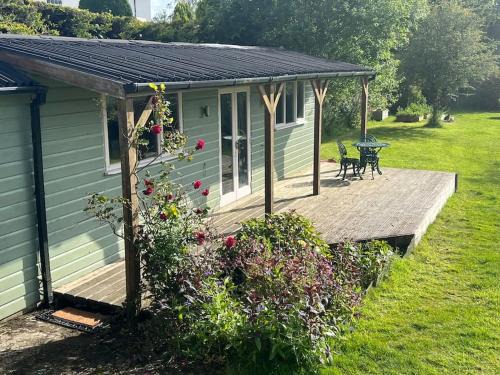 Country garden lodge on Devon Cornwall border