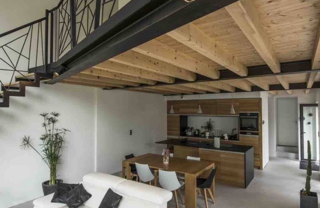 Country house with large garden and swimming pool