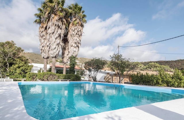 Maison de campagne "Finca Carrillo" avec vue sur la mer et les montagnes
