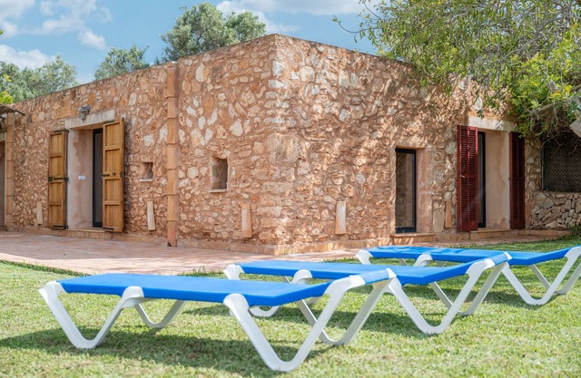 Maison de campagne 'Andres' avec vue sur les montagnes, Wi-Fi et climatisation