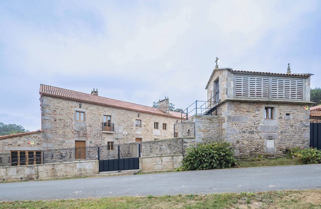 Maison de campagne 'Arijón' avec vue sur la mer, piscine privée et Wi-Fi