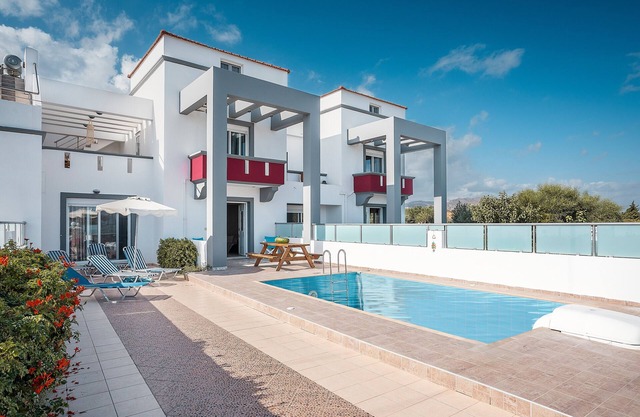 Maison de campagne "Blue Pearl" avec piscine privée, terrasse privée et Wi-Fi