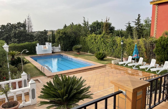 Maison de campagne "Casa Rural Sevilla" avec vue sur la montagne, Wi-Fi et climatisation