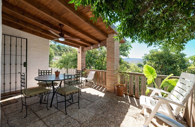 Maison de campagne "Entre Ojén Y Marbella" avec vue sur les montagnes, terrasse privée et Wi-Fi