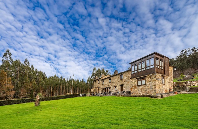 Maison de campagne "Eiron" avec terrasse partagée, jardin privé et Wi-Fi