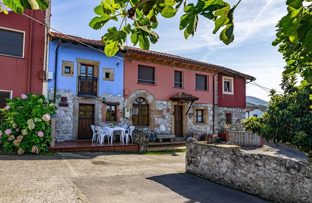 Maison de campagne "El Llosín" avec terrasse privée, balcon et Wi-Fi
