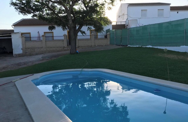 Maison de campagne "Cortijo Vista Alegre" avec vue sur le lac, piscine et Wi-Fi.