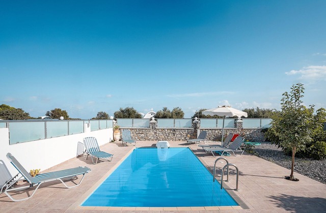 Maison de campagne "Green Pearl" avec vue sur la mer, piscine privée et Wi-Fi