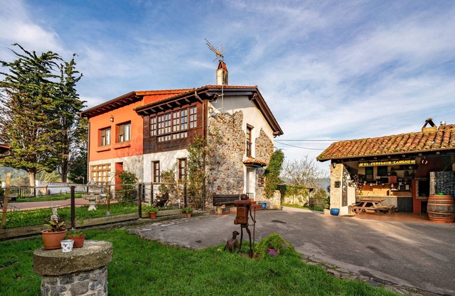 Maison de campagne "La Casina Del Fresnu" avec jardin partagé, balcon et Wi-Fi