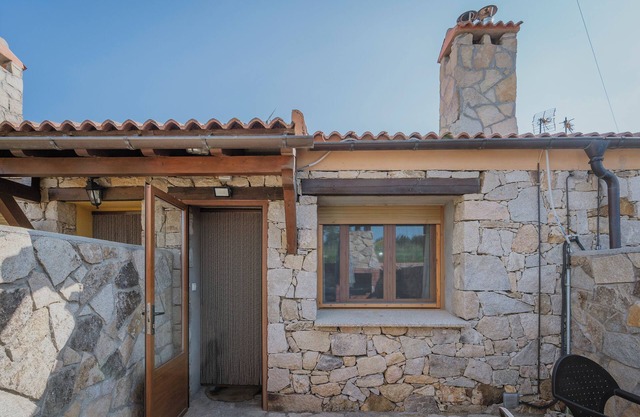 Maison de campagne "La Vega De Gredos" avec vue sur les montagnes, terrasse privée et Wi-Fi