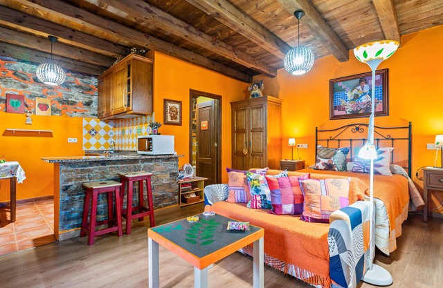 Maison de campagne "Loureiro" avec vue sur les montagnes, terrasse partagée et Wi-Fi