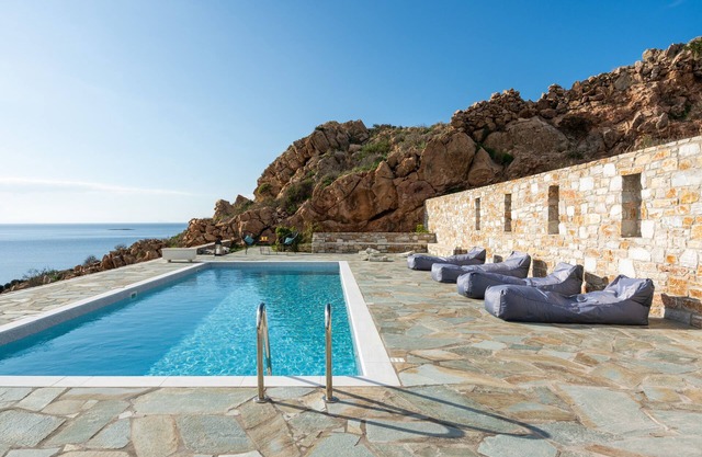 Country House 'Mont' Rock Villas 2' avec vue sur la mer, Wi-Fi et climatisation