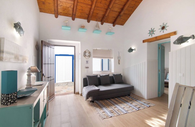 Maison de campagne "Quinta do Mestre - Casa do Mar" avec vue sur la mer, jardin privé et Wi-Fi