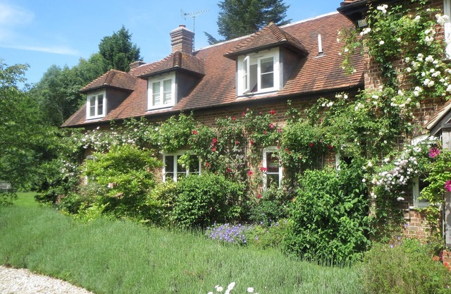 Maison de Campagne, 10 personnes, piscine et un court de tennis, En Inkpen, Berkshire