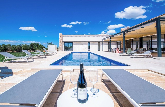 Maison de campagne 'Son Quillot 2' avec vue sur la montagne, Wi-Fi et climatisation