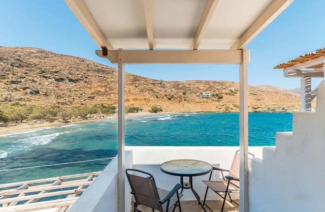 Country House 'Tinos By The Sea' with Sea View, Private Terrace and Air Conditioning