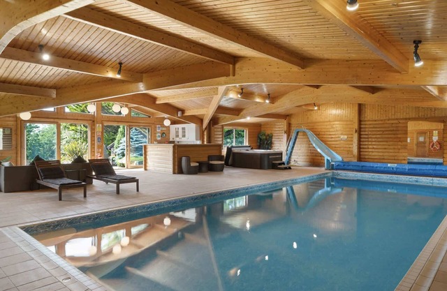 Country House w/ Pool, Hot Tub, Tennis Courts, Gym